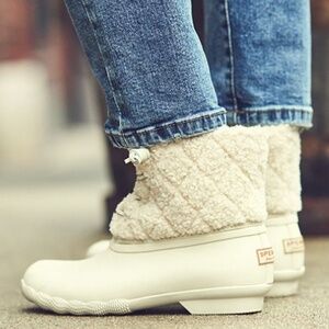 Sperry Women’s Saltwater Sherpa ankle boot Bone white 8.5